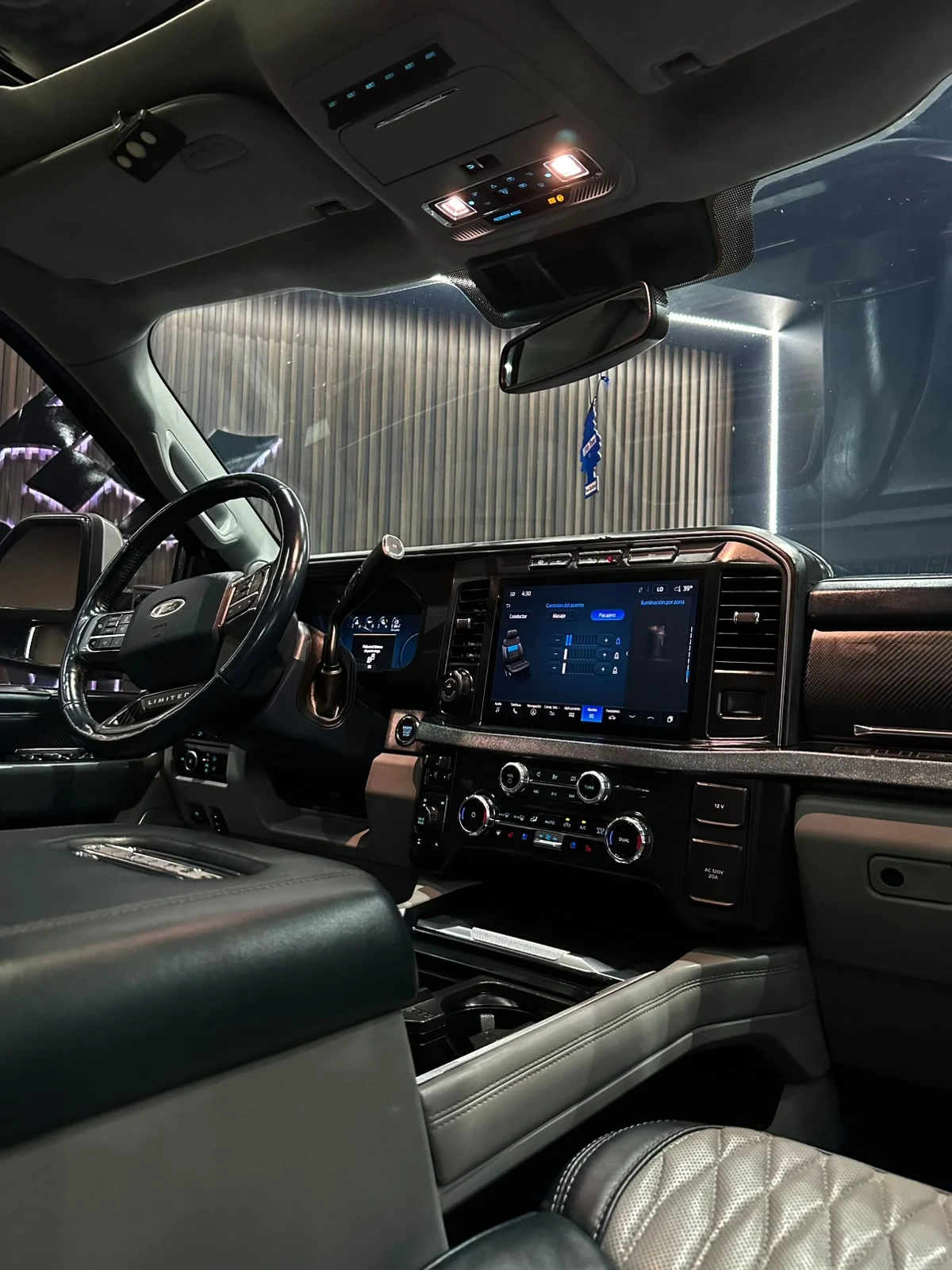 Ford SUPER DUTY LIMITED 2023 - imagen 15