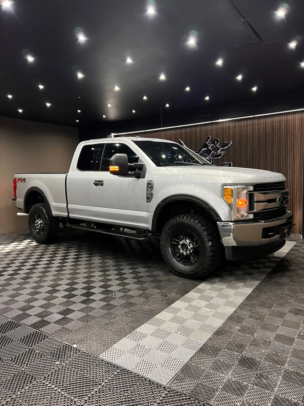 Ford SUPER DUTY XLT 2017 - imagen 3