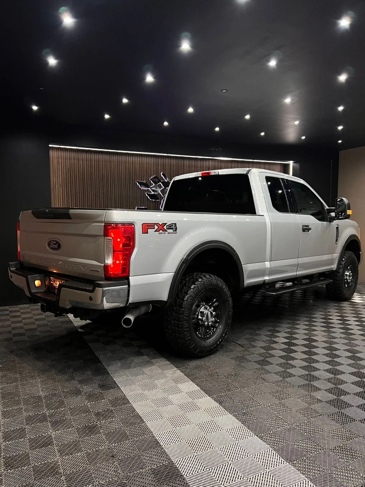 Ford SUPER DUTY XLT 2017 - imagen 7