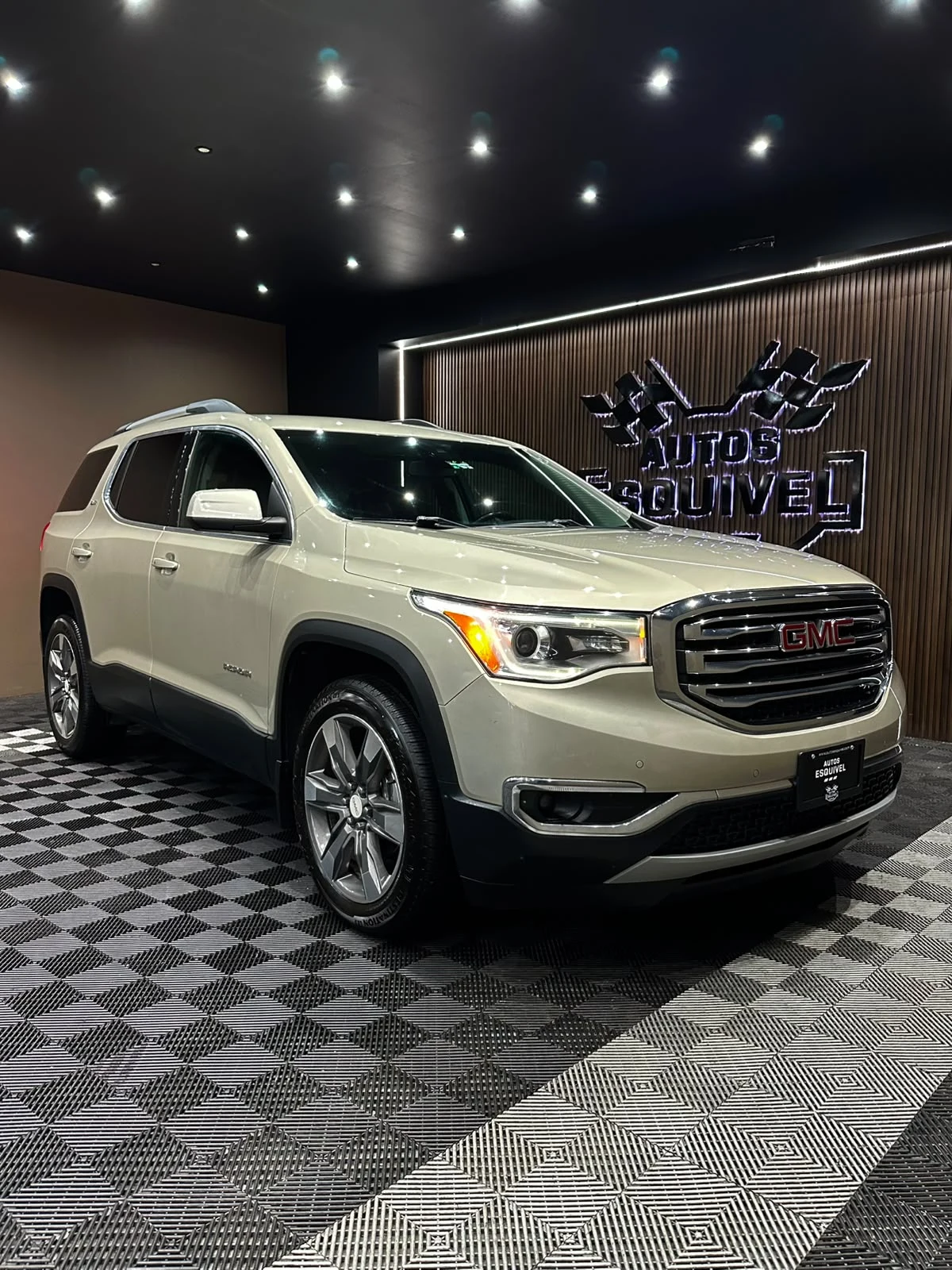 GMC ACADIA 2017 - imagen 3
