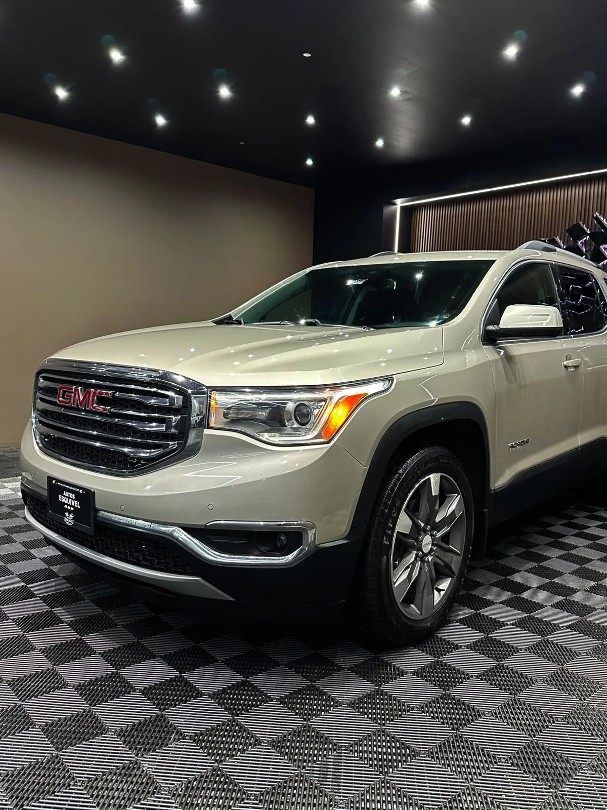 GMC ACADIA 2017 - imagen 4