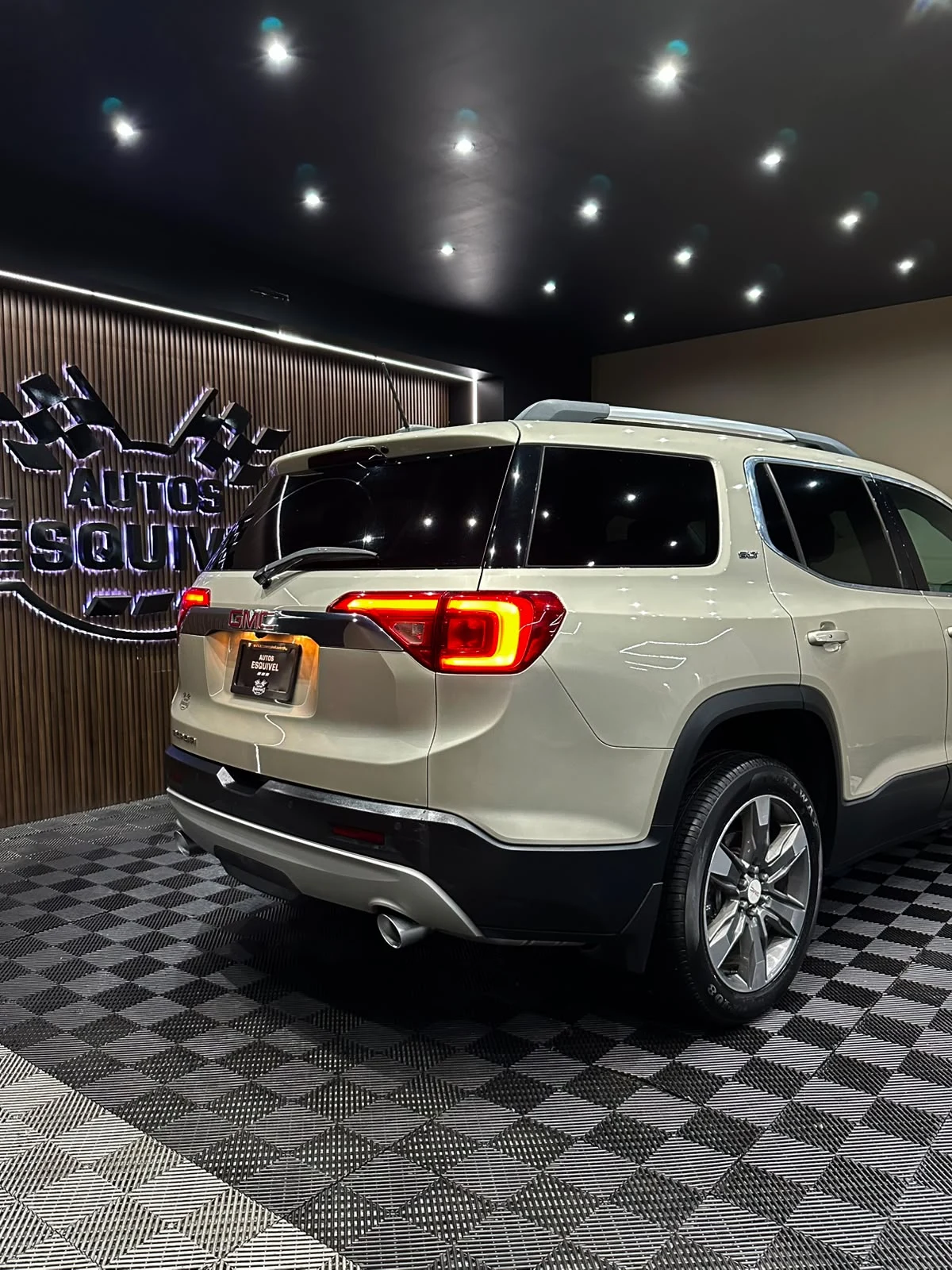 GMC ACADIA 2017 - imagen 7