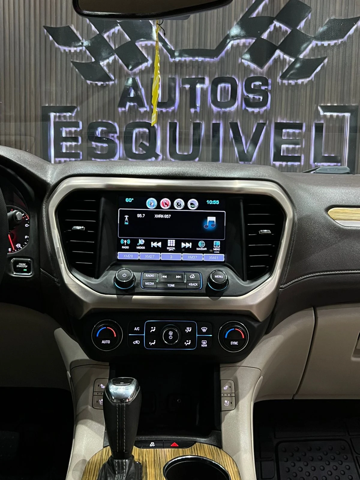 GMC ACADIA DENALI 2017 - imagen 13
