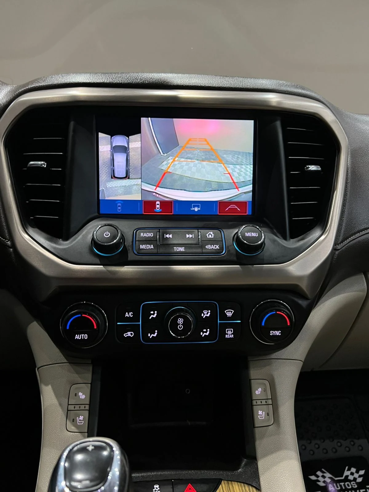 GMC ACADIA DENALI 2017 - imagen 15
