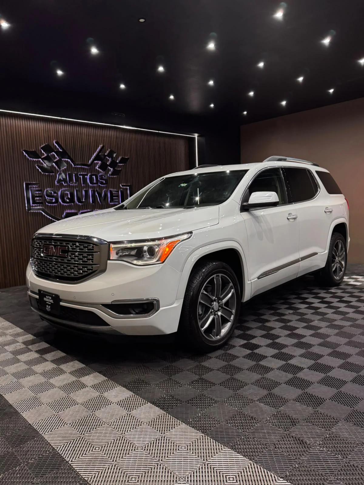 GMC ACADIA DENALI 2017 - imagen 2