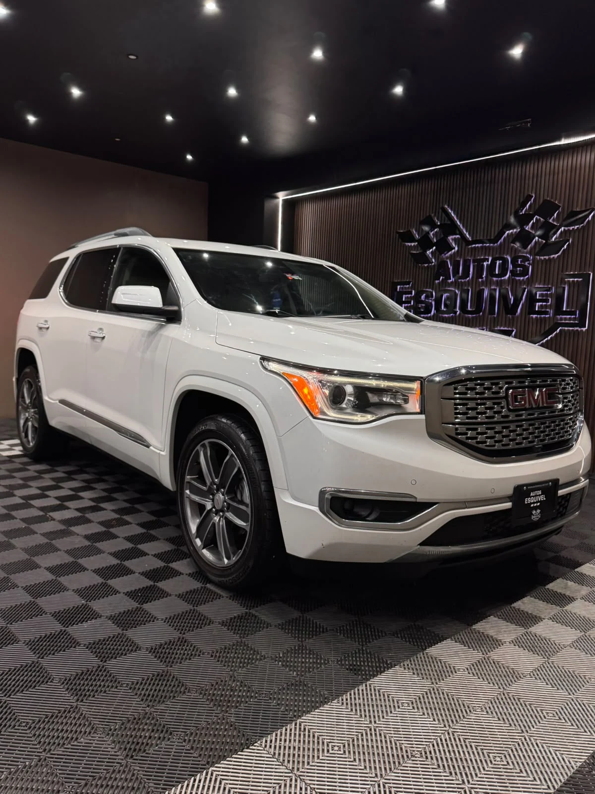 GMC ACADIA DENALI 2017 - imagen 3