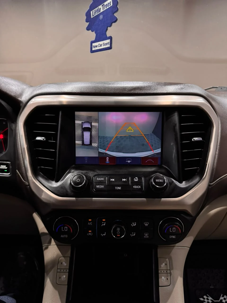 GMC ACADIA DENALI 2017 - imagen 13