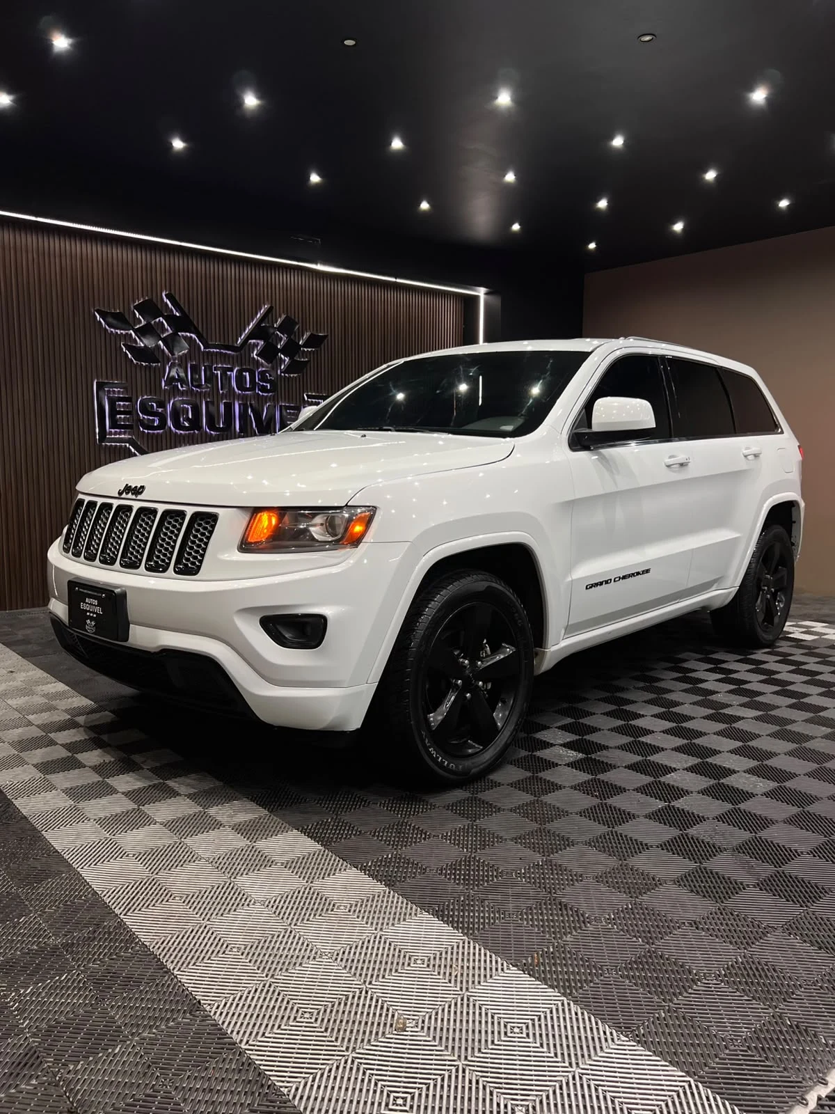 Jeep GRAND CHEROKEE BLACK EDITION 2015 - imagen 2