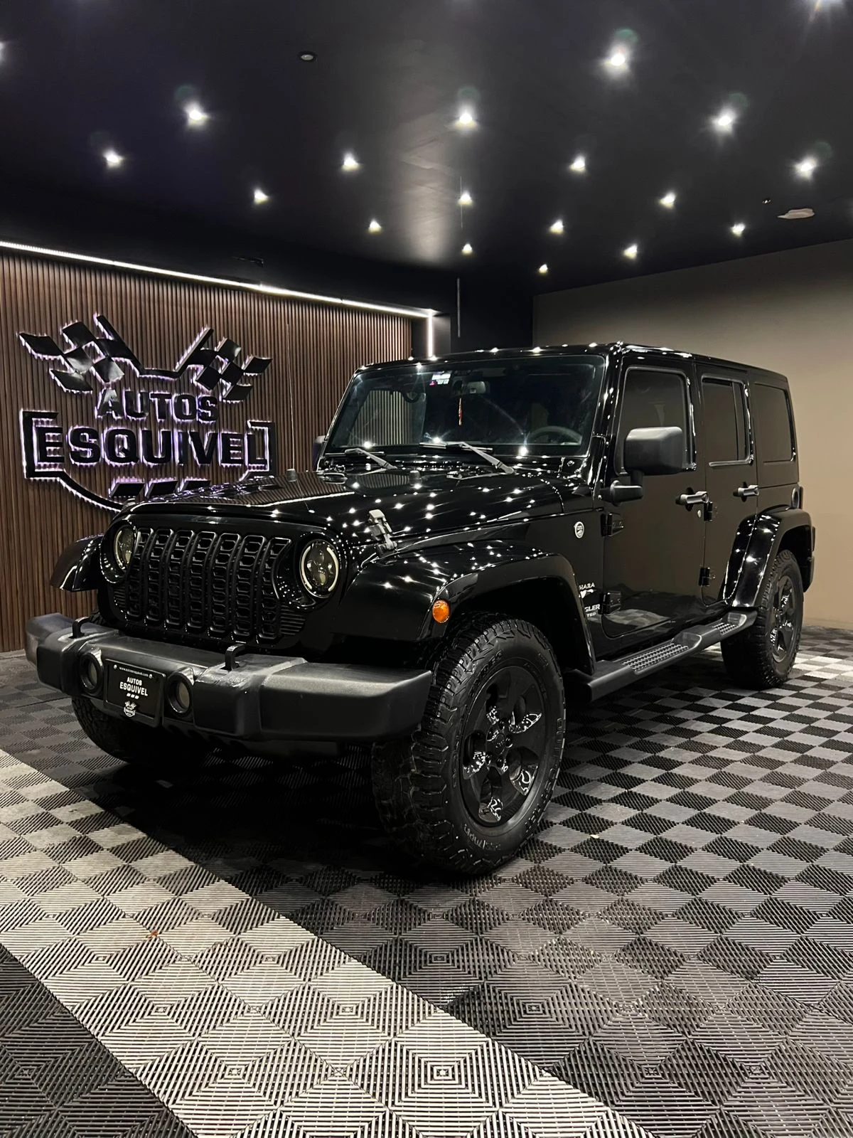 Jeep SAHARA 2017 - imagen 2