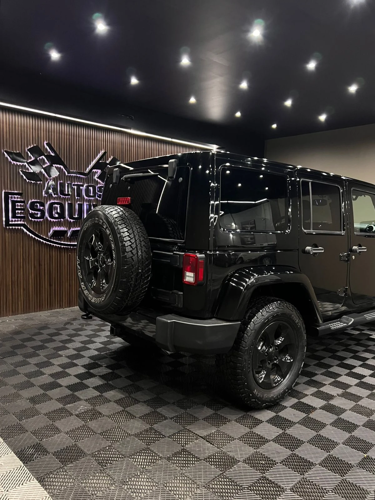 Jeep SAHARA 2017 - imagen 7