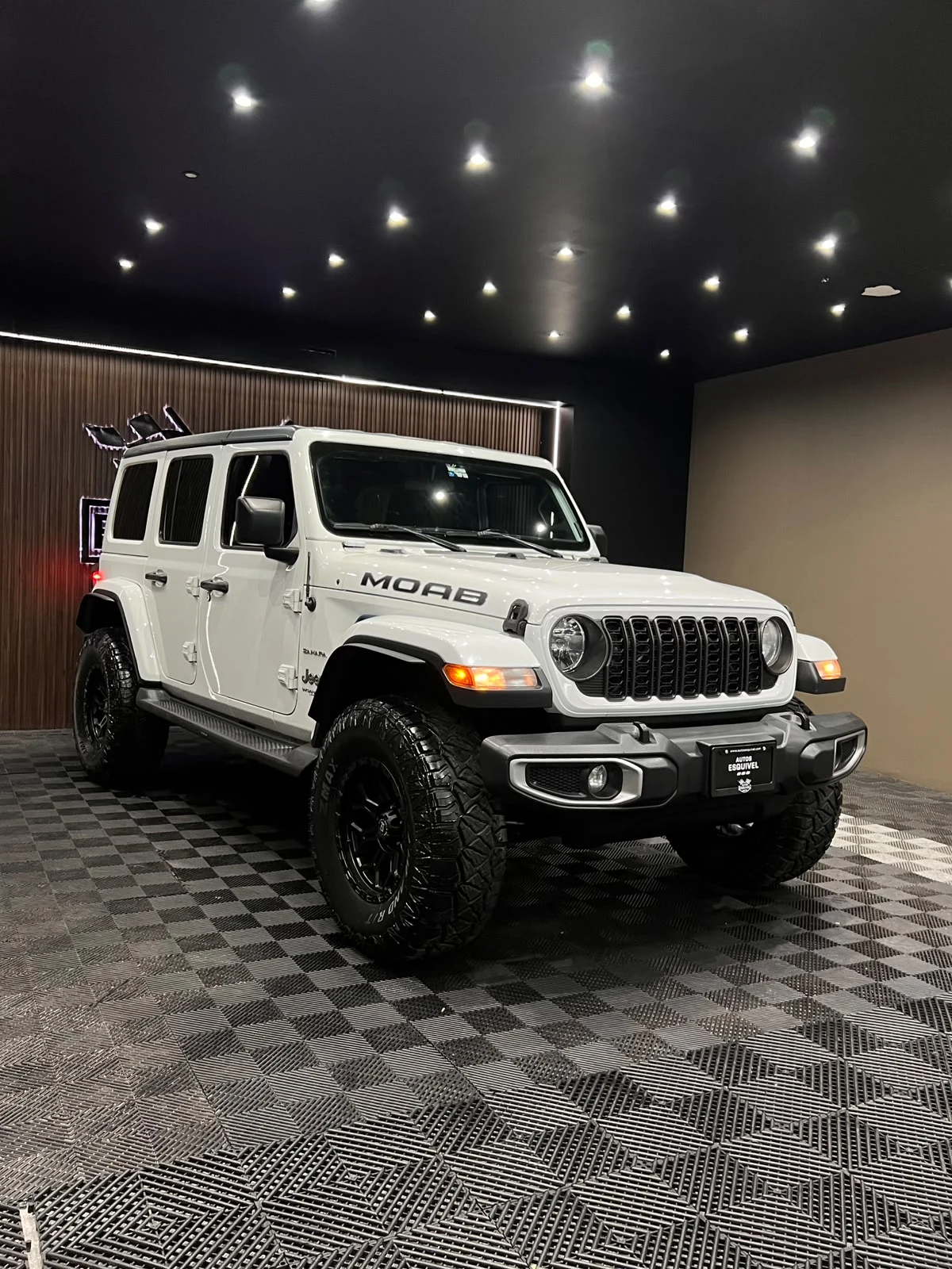 Jeep SAHARA 2018 - imagen 3