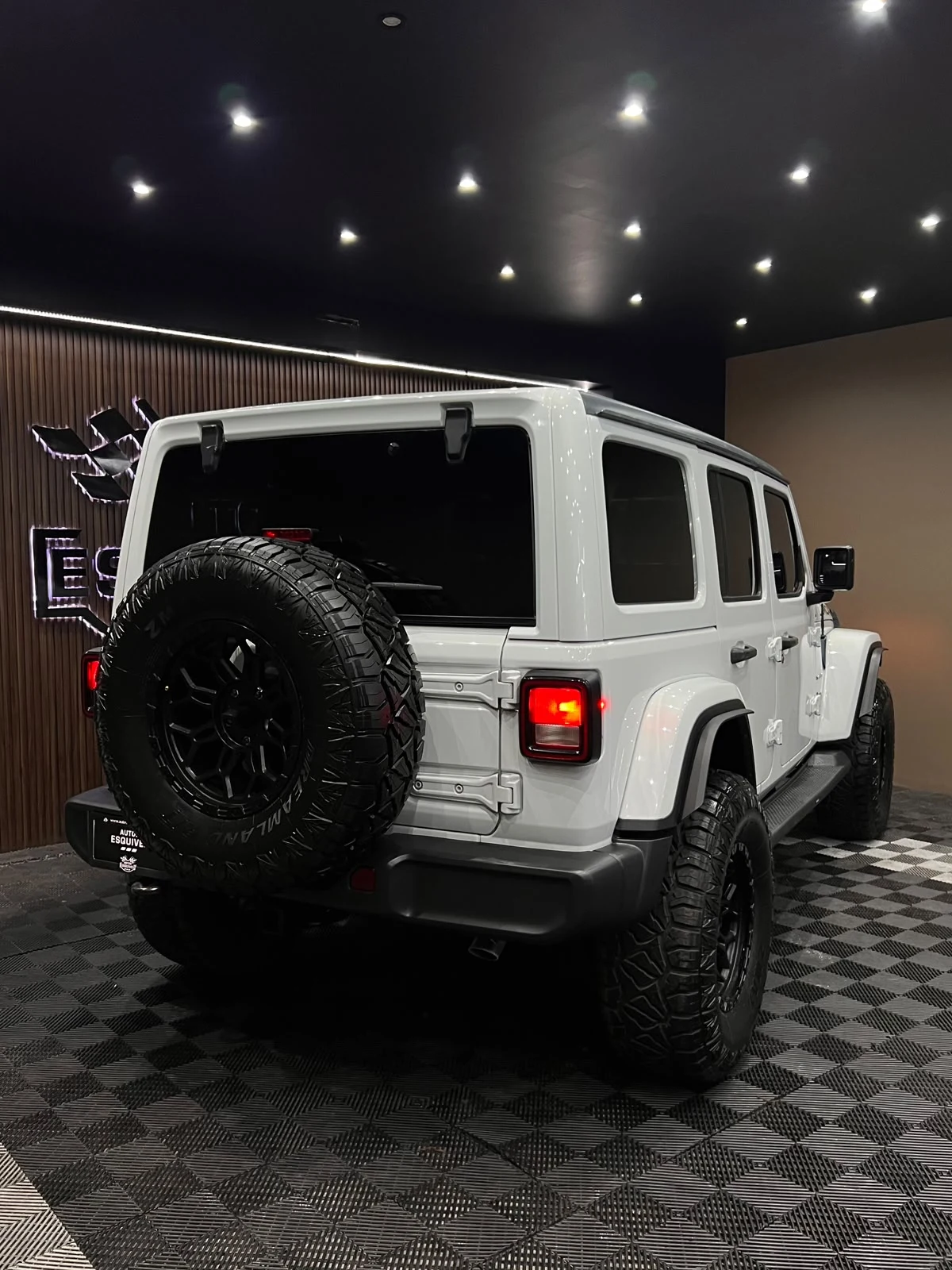 Jeep SAHARA 2018 - imagen 7