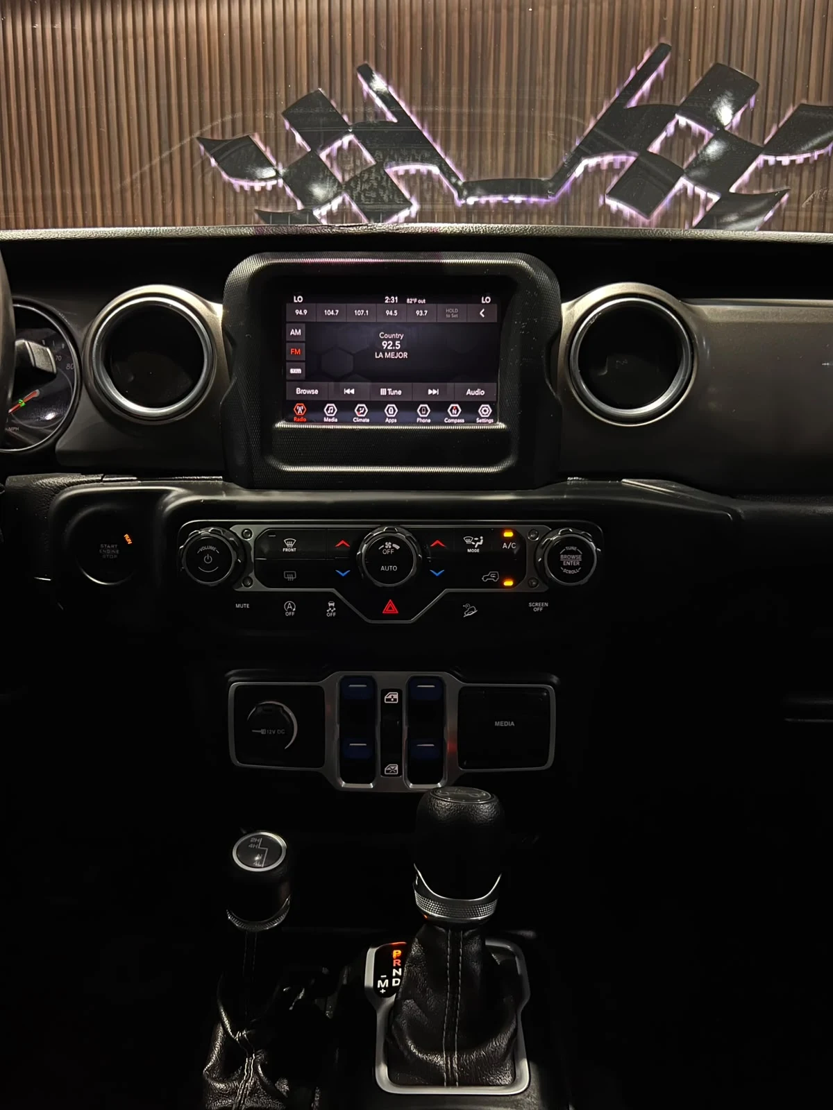 Jeep SAHARA 2018 - imagen 10
