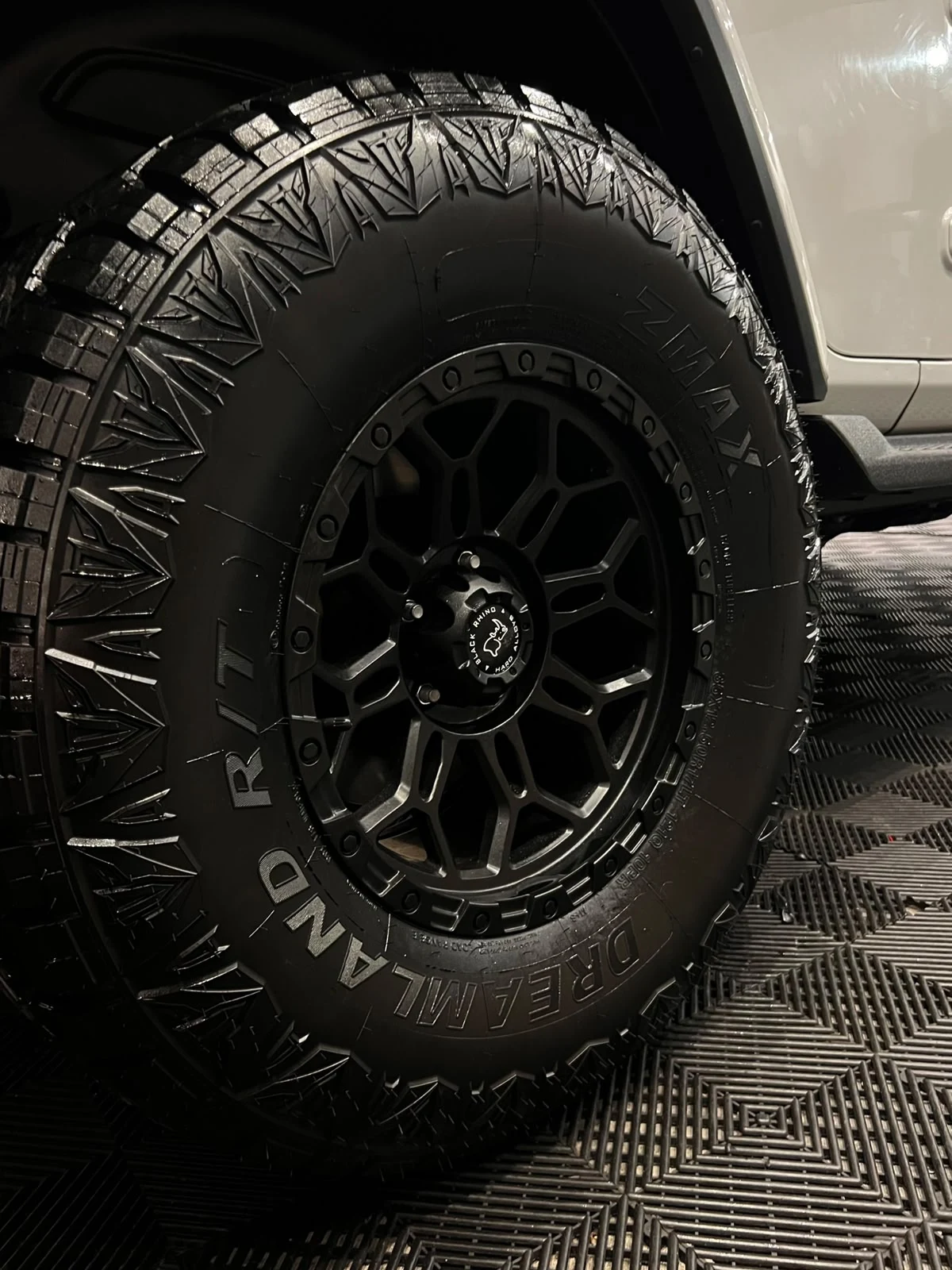 Jeep SAHARA 2018 - imagen 15