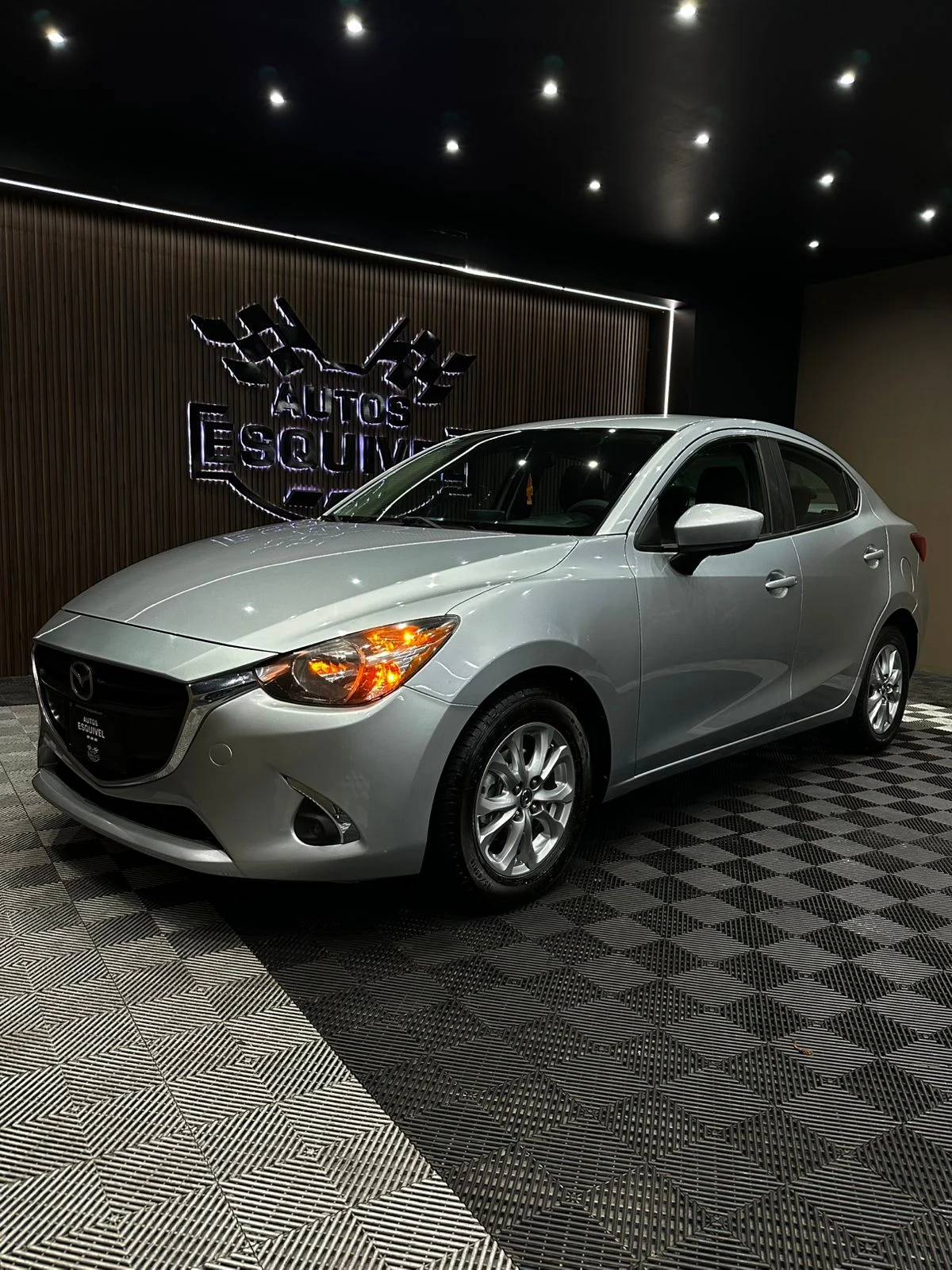 Mazda M2 2019 - imagen 2