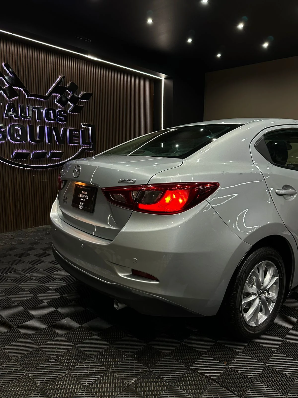 Mazda M2 2019 - imagen 7