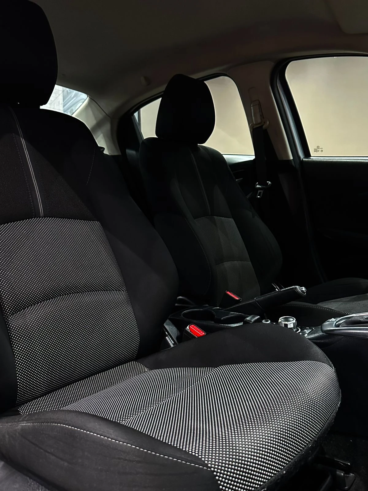 Mazda M2 2019 - imagen 8