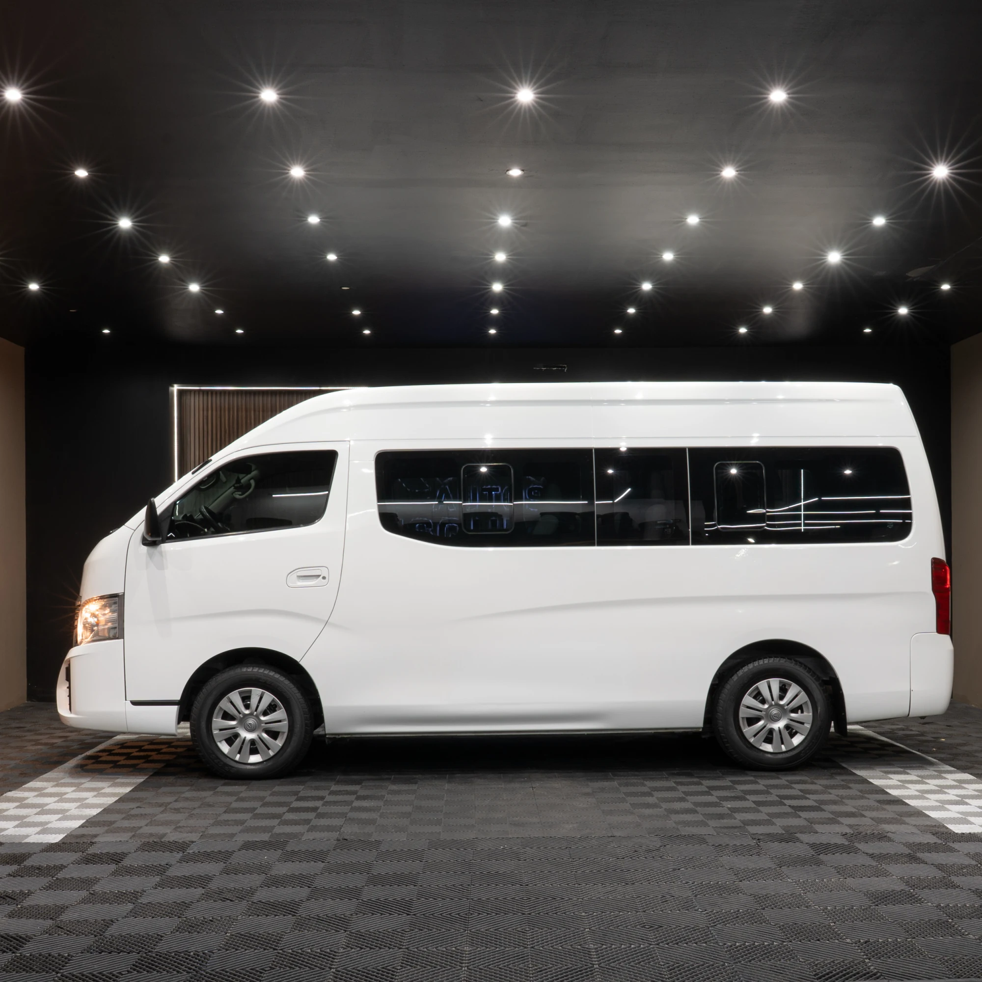 Nissan URVAN 2024 - imagen 3