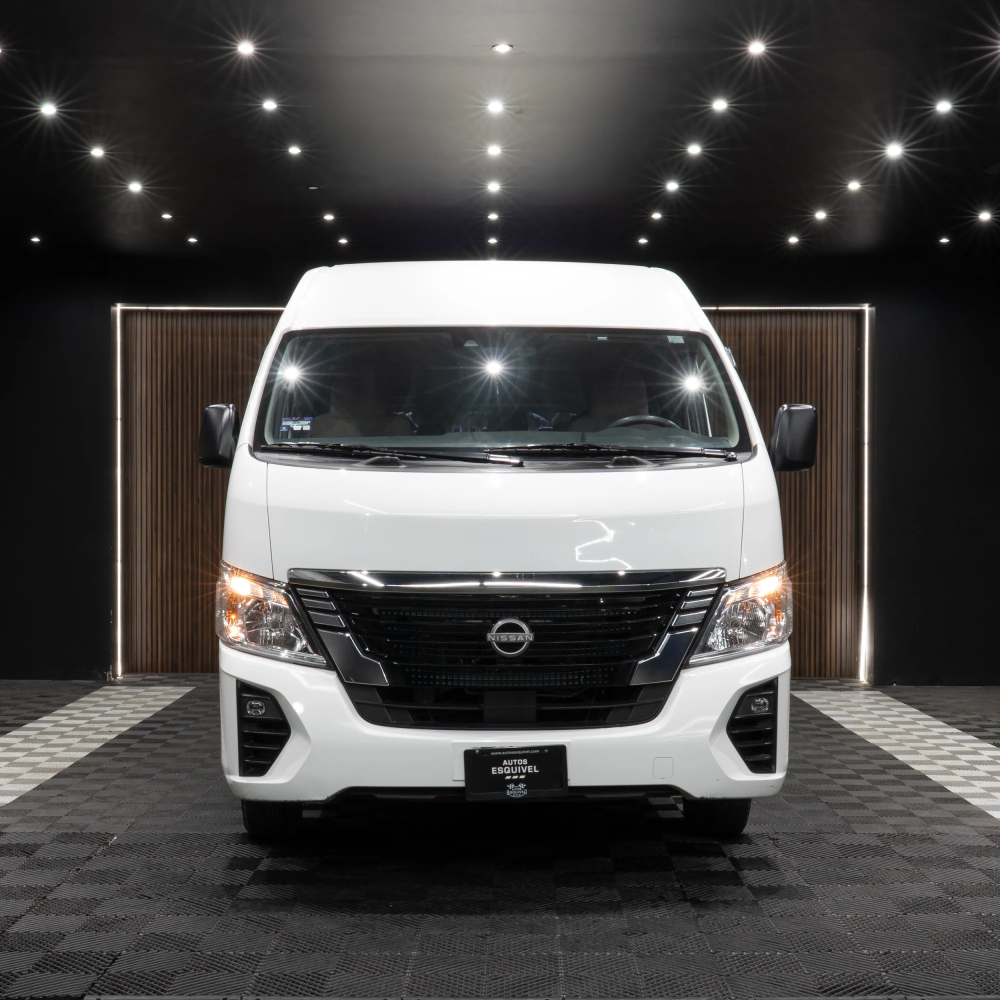 Nissan URVAN 2024 - imagen 4