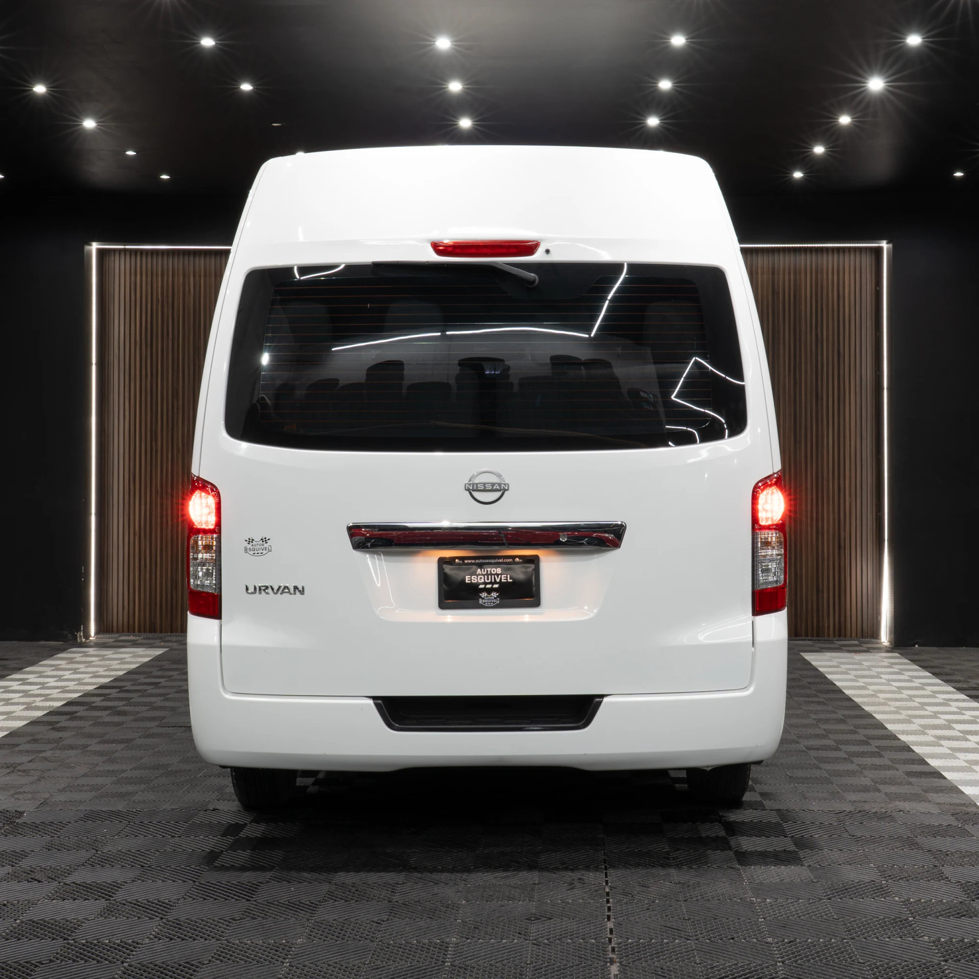 Nissan URVAN 2024 - imagen 5