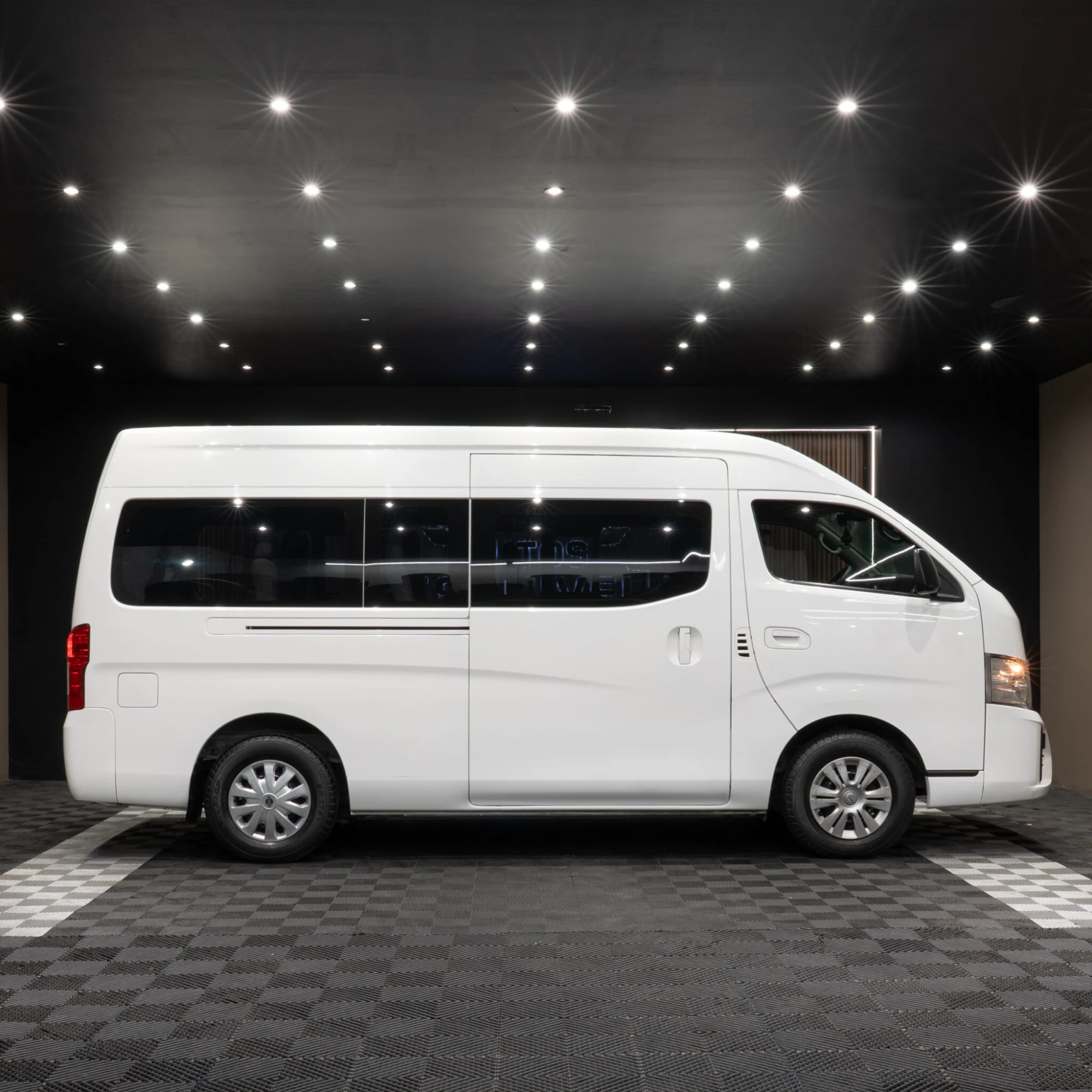 Nissan URVAN 2024 - imagen 11