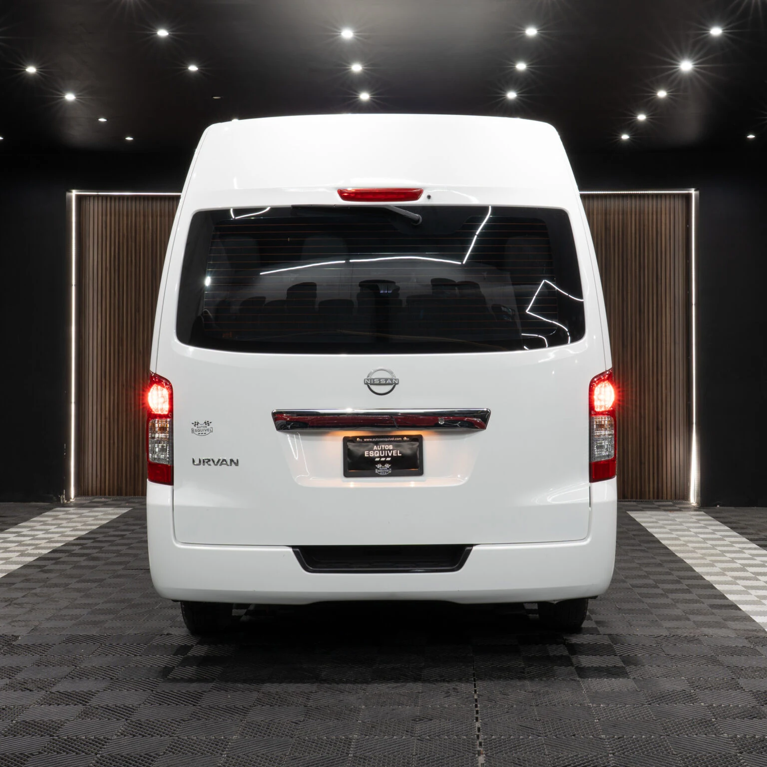 Nissan URVAN 2024 - imagen 18