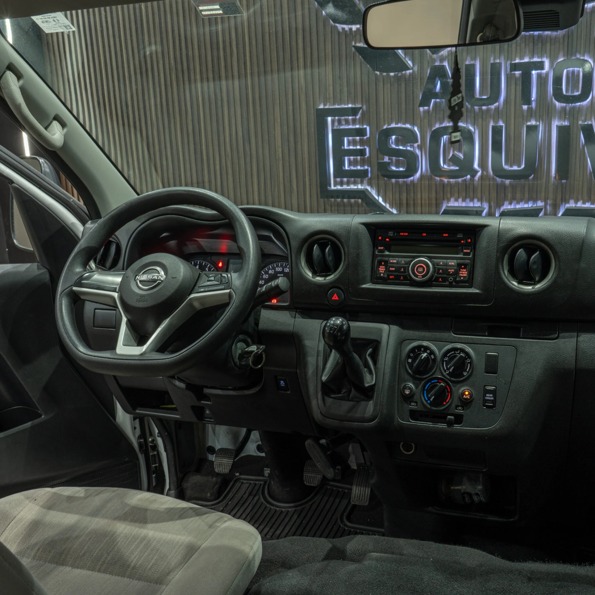Nissan URVAN 2024 - imagen 23