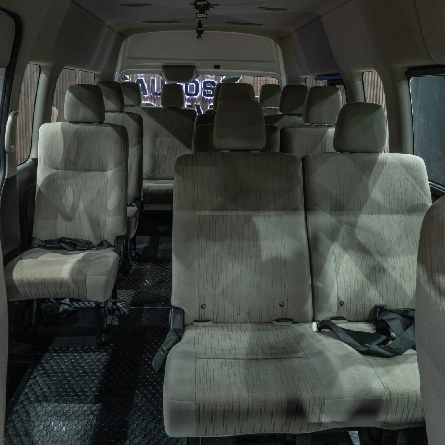Nissan URVAN 2024 - imagen 27