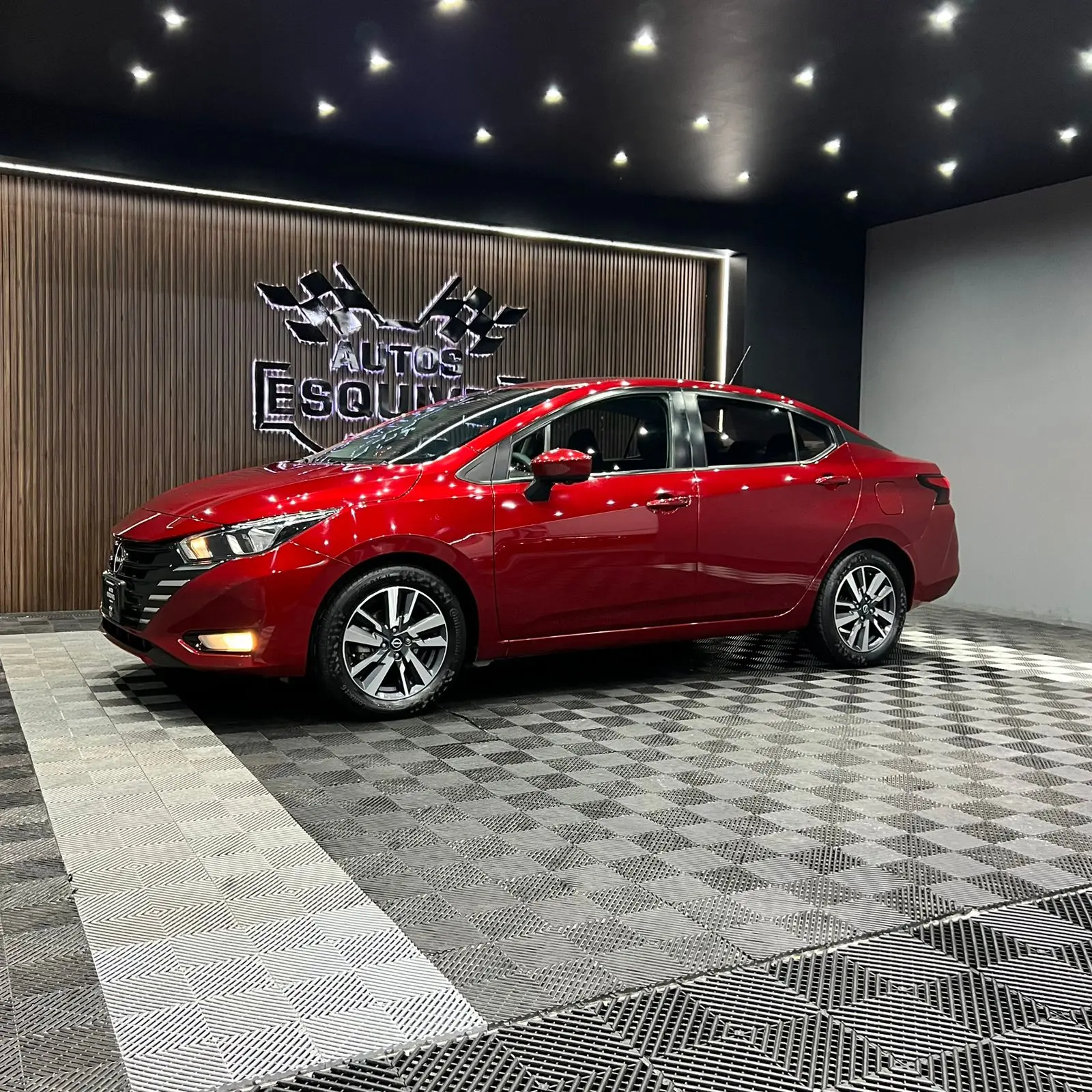 Nissan VERSA 2023 - imagen 2