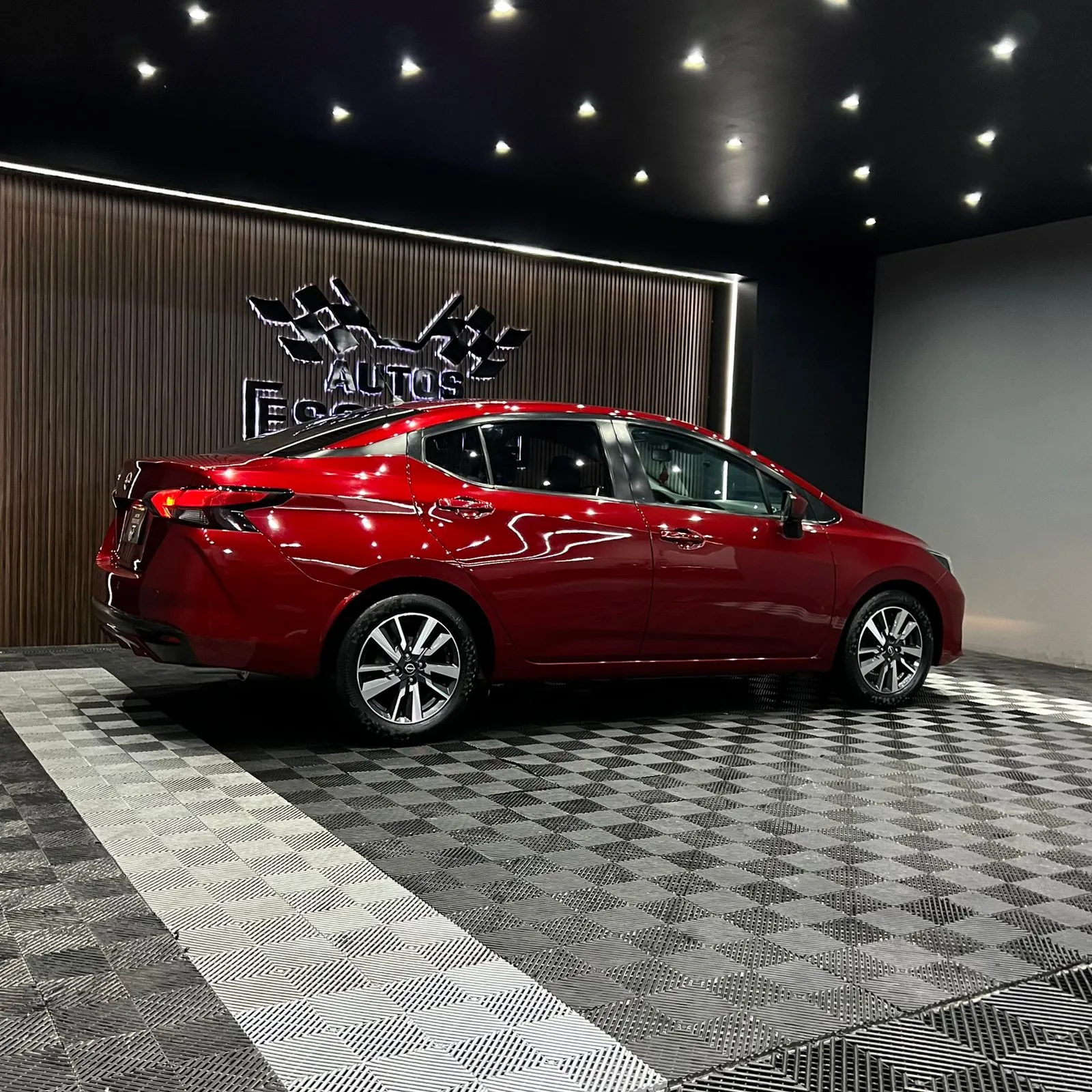 Nissan VERSA 2023 - imagen 7