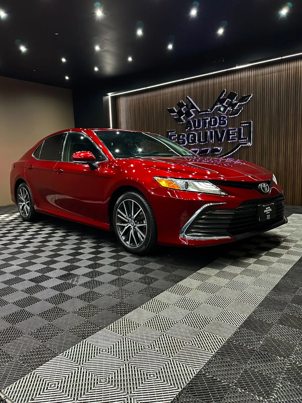 Toyota CAMRY XLE 2021 - imagen 3