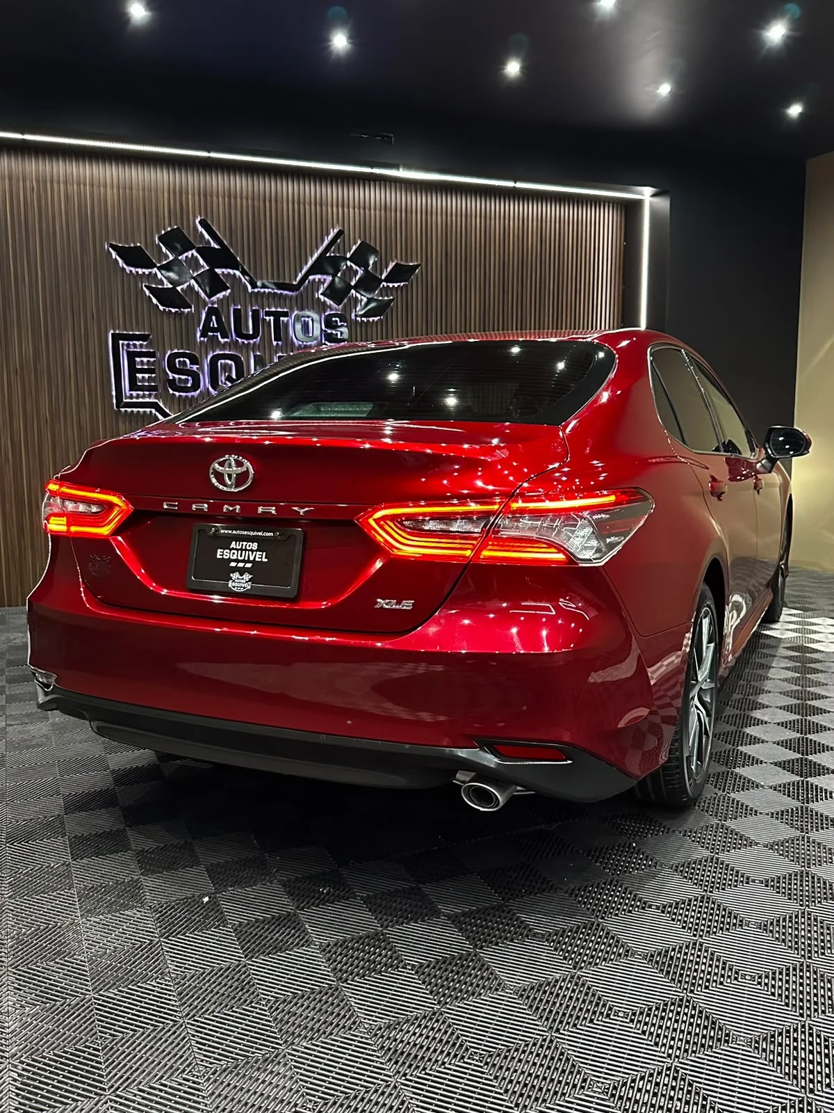 Toyota CAMRY XLE 2021 - imagen 5