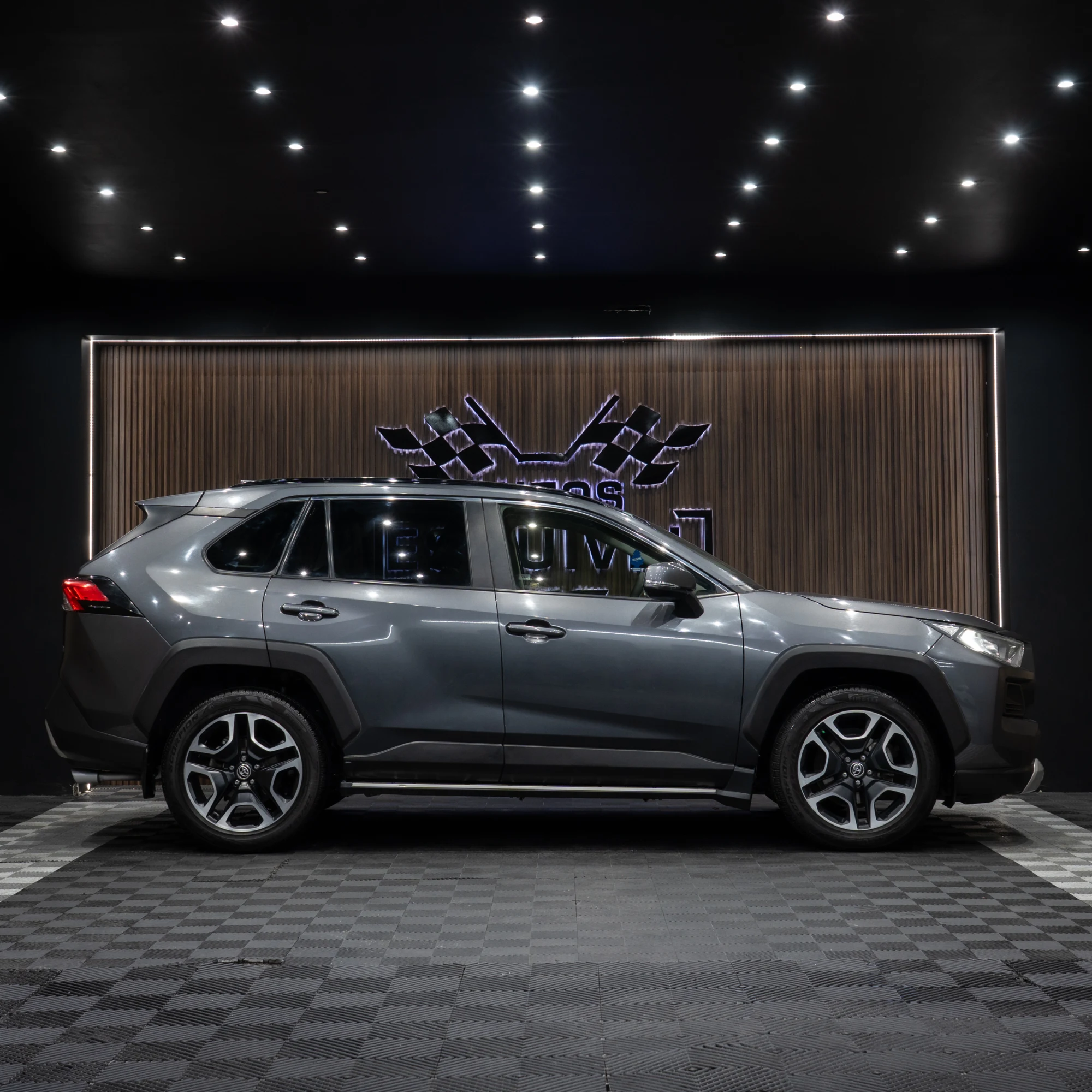 Toyota RAV 4 ADVENTURE 2020 - imagen 2