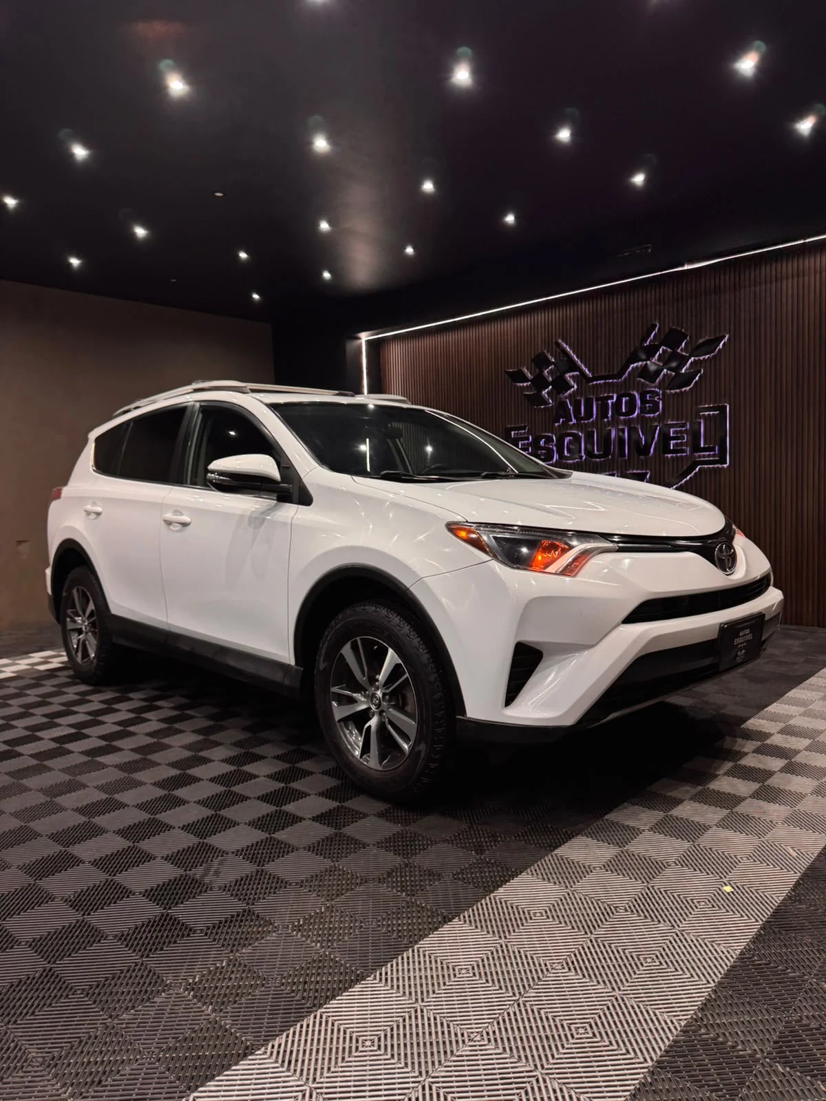 Toyota RAV 4 XLE 2016 - imagen 3