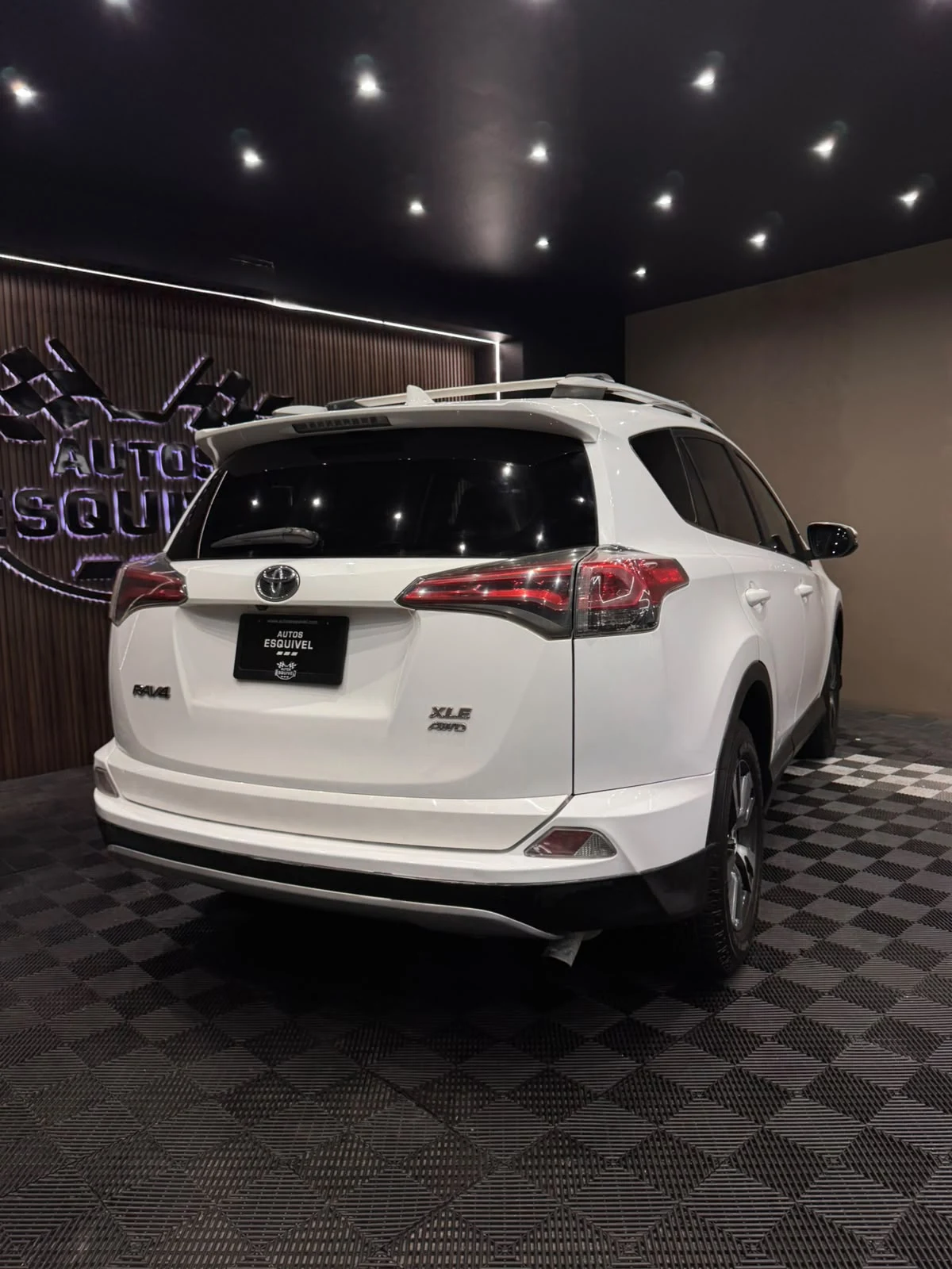 Toyota RAV 4 XLE 2016 - imagen 4