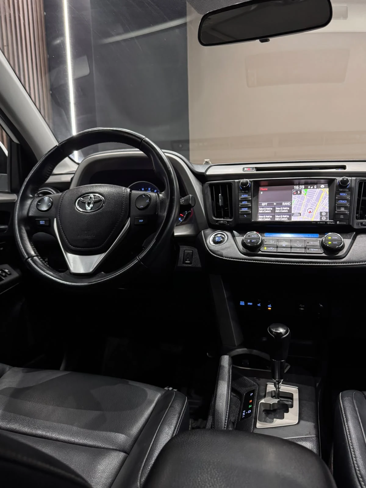 Toyota RAV 4 XLE 2016 - imagen 8