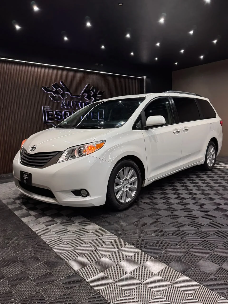 Toyota SIENNA 2017 - imagen 2