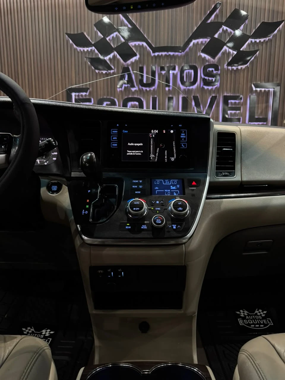 Toyota SIENNA 2017 - imagen 13