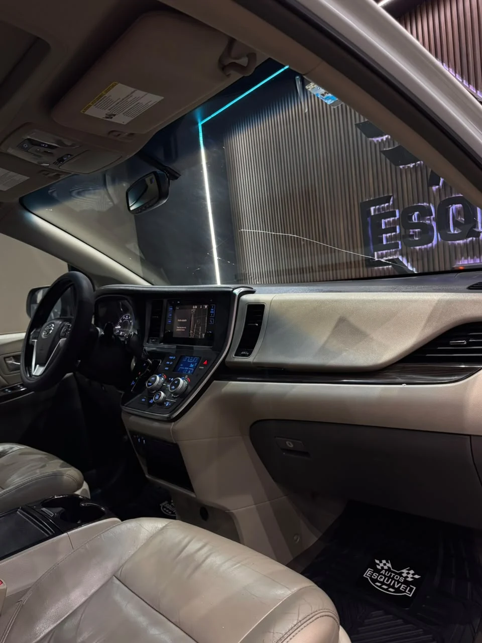 Toyota SIENNA 2017 - imagen 14