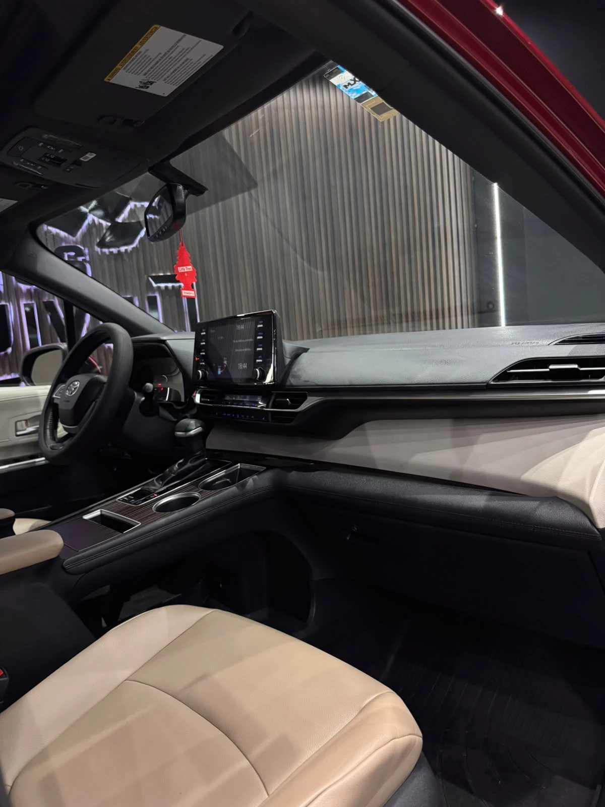Toyota SIENNA HIBRIDA 2021 - imagen 14
