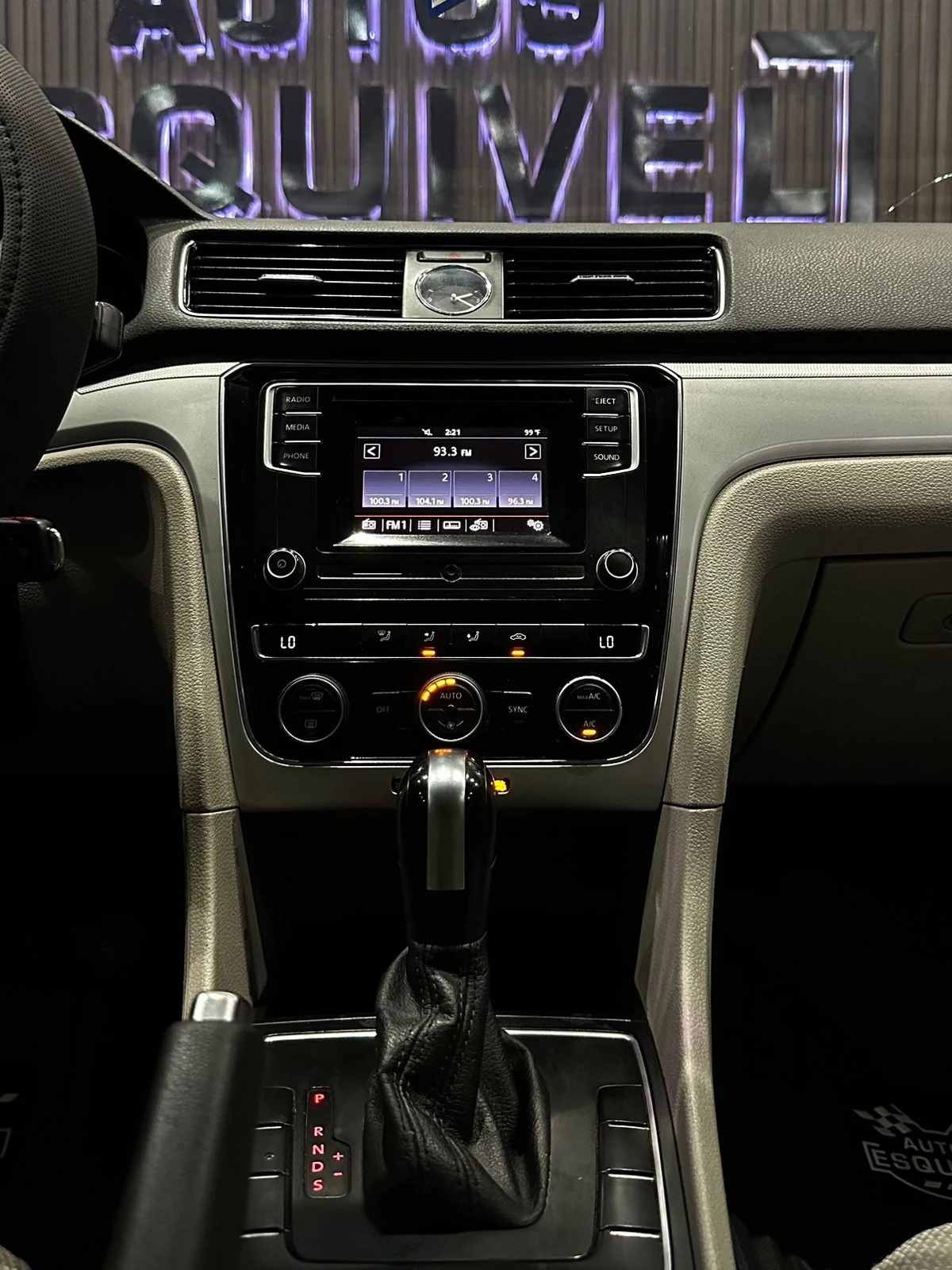 Volkswagen PASSAT 2017 - imagen 12