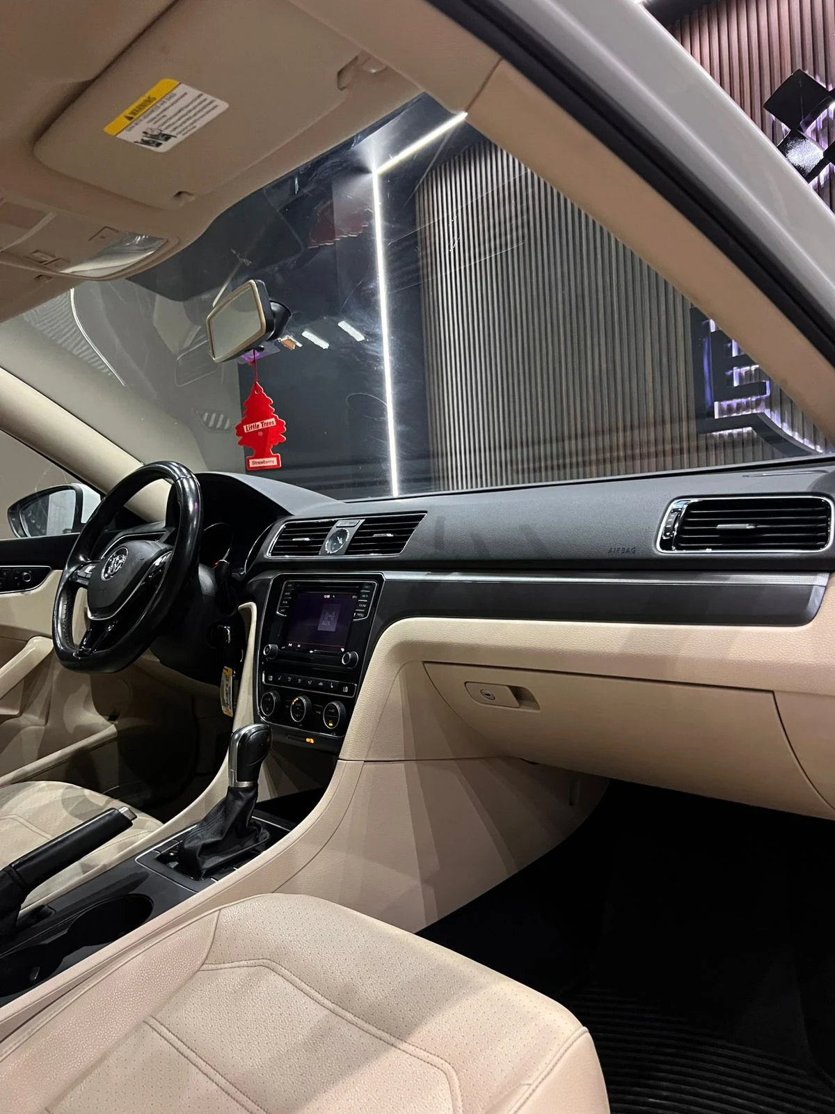Volkswagen PASSAT R LINE 2017 - imagen 12